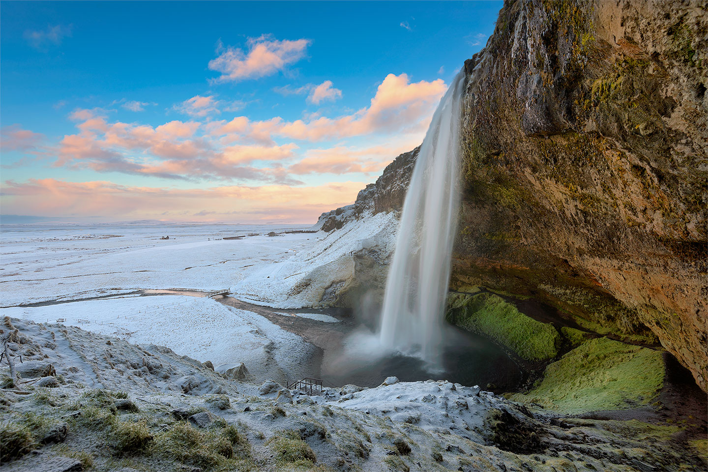 winter-iceland-photo-tour-aurora-northern-lights